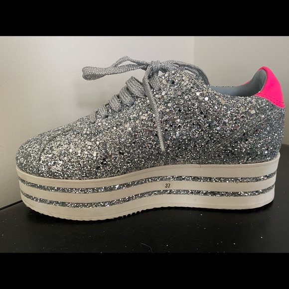 Chiara Ferragni Metallic silver low top sneakers - Picture 4 of 14